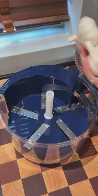 Fruit and Vegetable Peeler